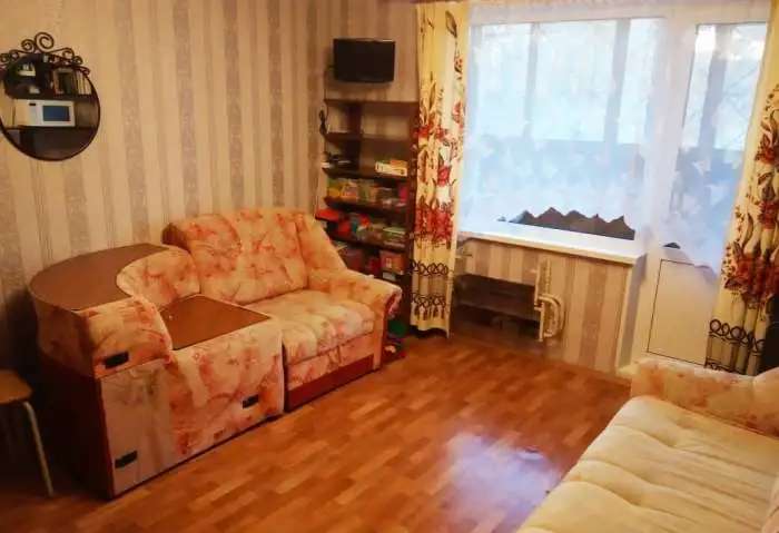 комната с лоджией на ЖБИ