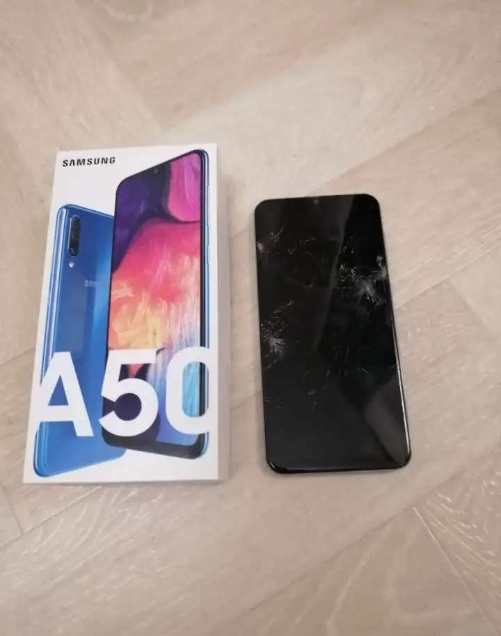 Самсунг А50