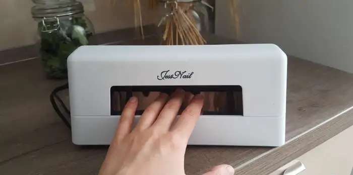 Продам уф лампу для маникюра