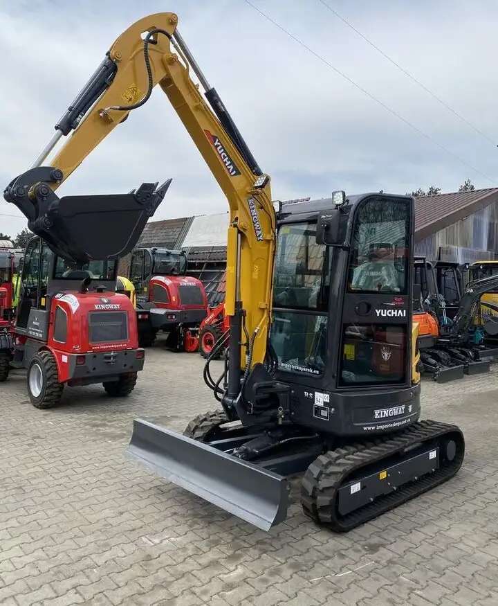 Мини-экскаватор гусеничный Yuchai YC 35-SR