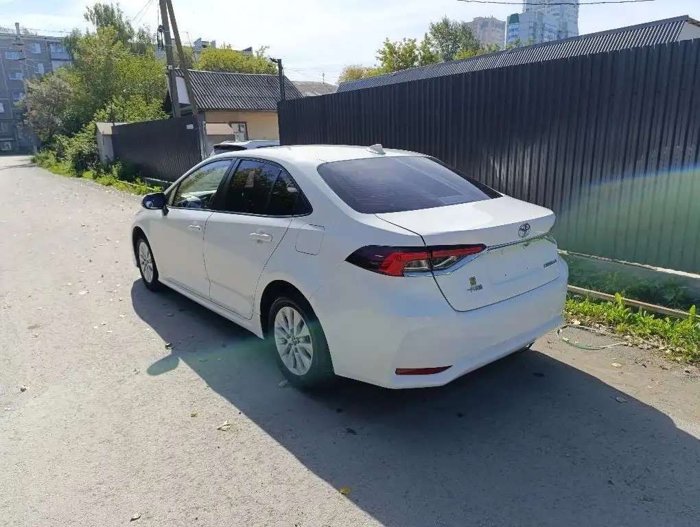 Продам автомобиль Toyota Corolla