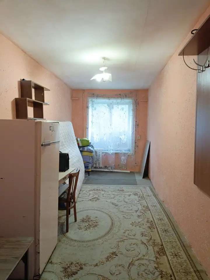 Продам комнату 12.8 кв., в общежитии секционного типа