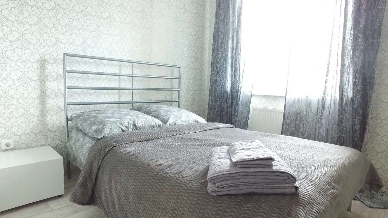 Екатеринбург апартаменты посуточно, Лётчиков 7