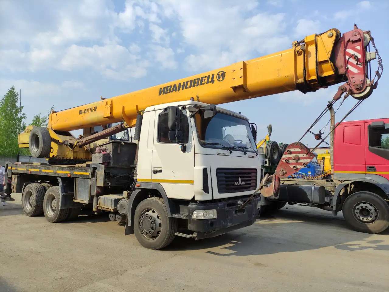 Автокран Ивановец КС 45717А-1Р