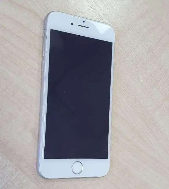Продам iPhone 6s 32Гб