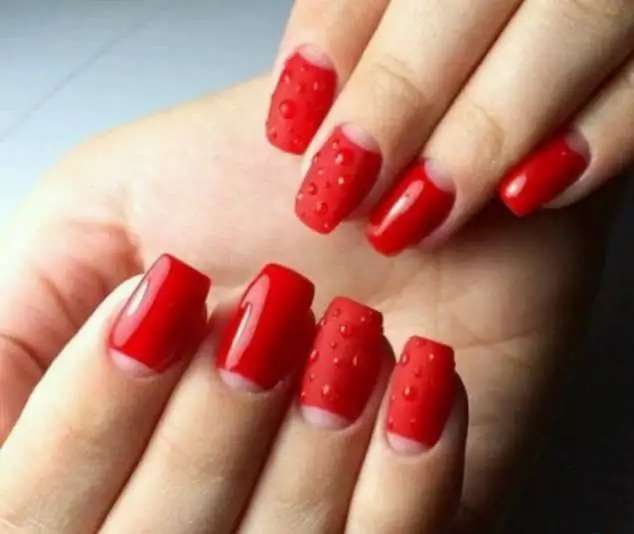 Маникюр, педикюр, наращивание ногтей