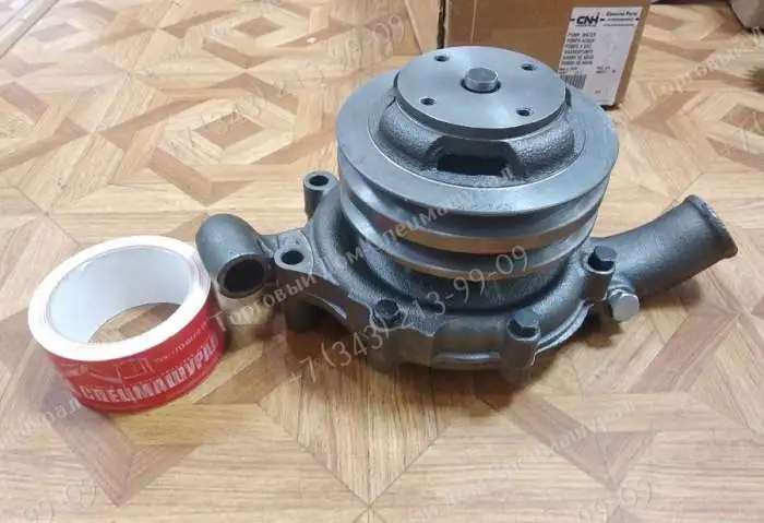 Помпа водяная для экскаватора-погрузчика Case 695SM