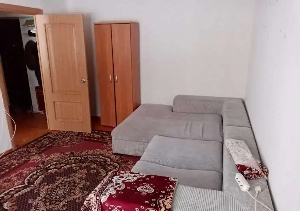 Доля 1/2-х в 2-х комнатной квартире, ул. Рихарда Зорге д. 25, 1 эт., Аметьево м., ул. Рихарда Зорге д. 25