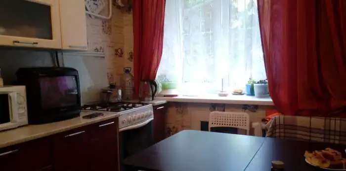 ПРОДАМ дролю в квартире, пер Асбестовский 7