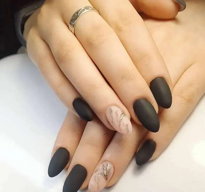 Маникюр