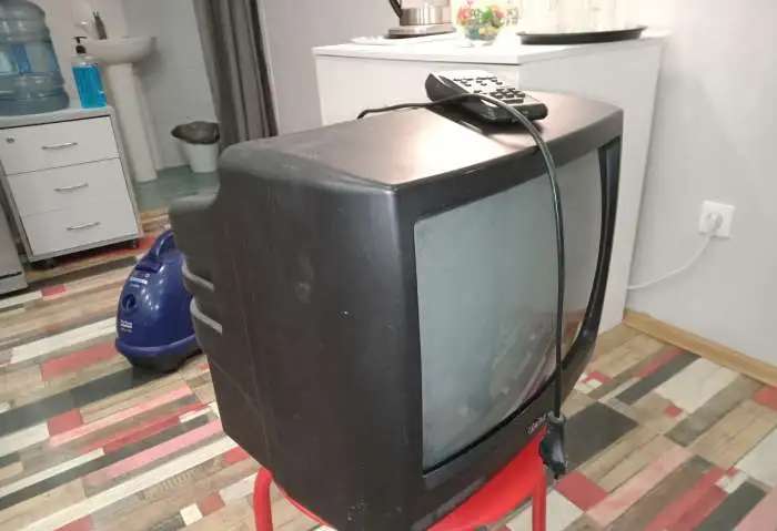Телевизор AKAI CT-1407D