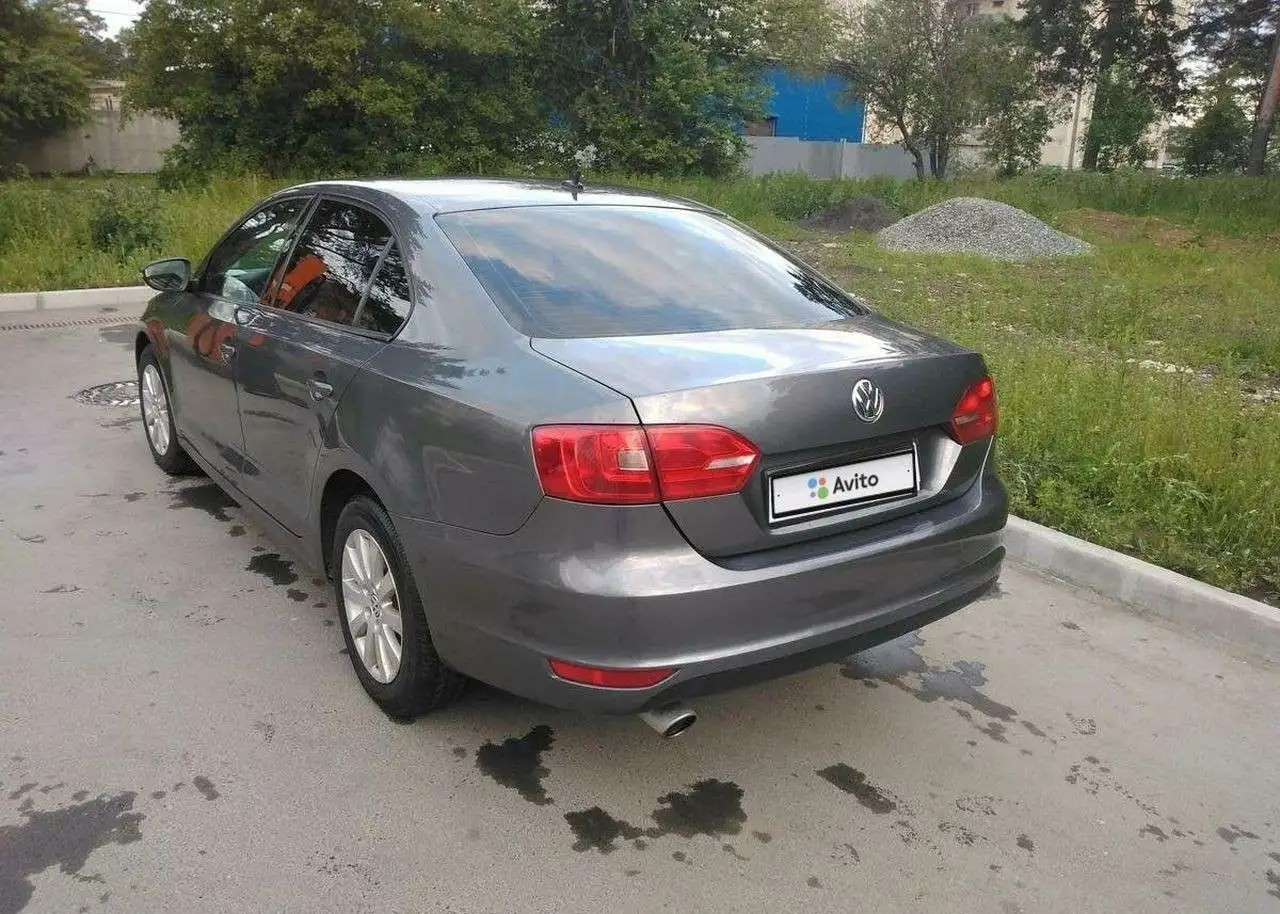 Продаю автомобиль Volkswagen Jetta