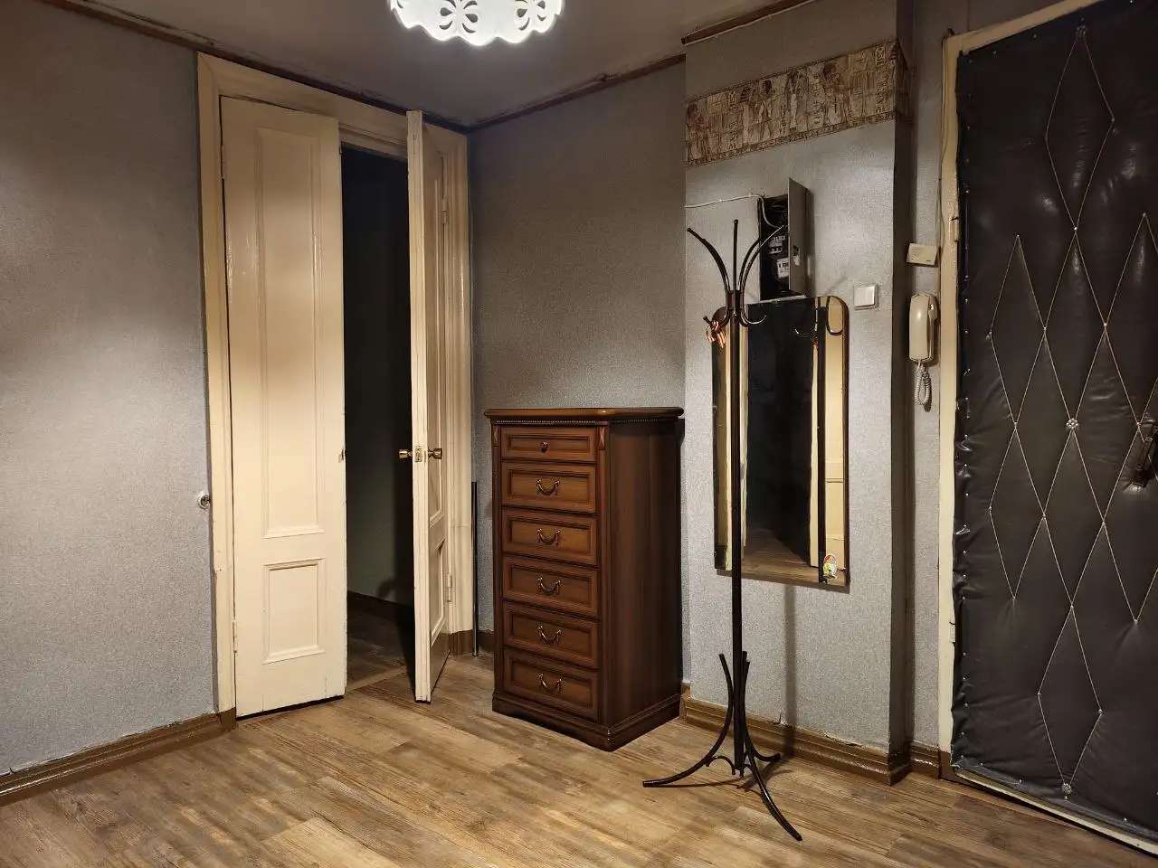 Продажа 3-х комнатной квартиры в центре Екатеринбурга, 84,00 м², 2 эт., г., проспект Ленина 46