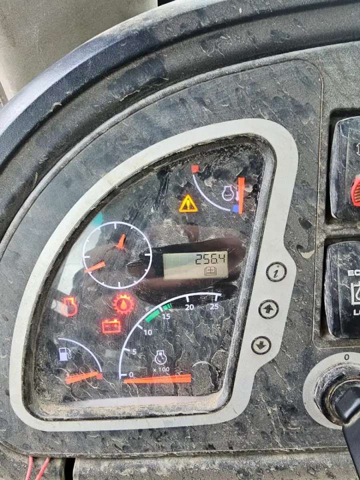Экскаватор-погрузчик JCB 4CX 14H2WM