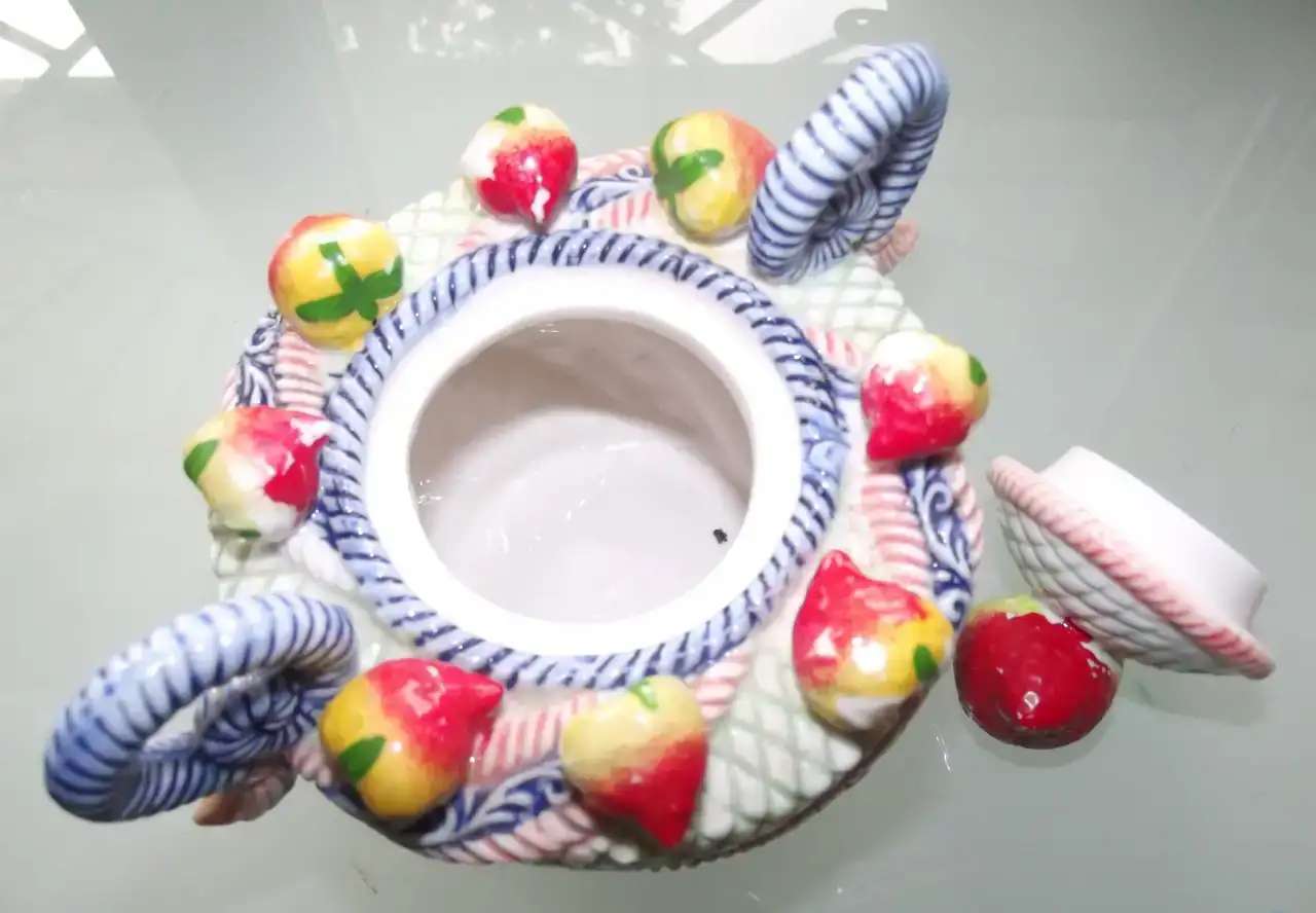 Сахарница старинная