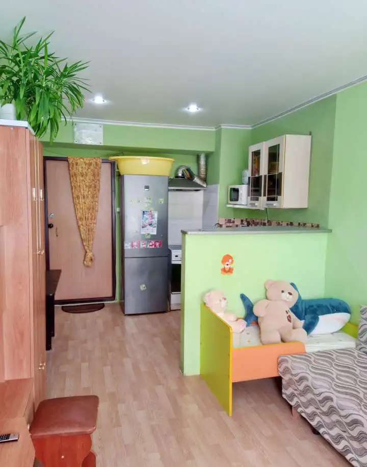 Продам комнату в Екатеринбурге, ул. Донбасская, 35