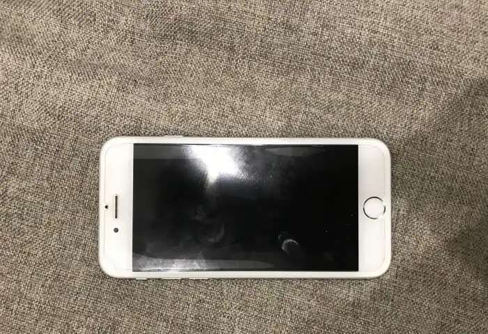 Продаю iPhone 6 на 16 Гб