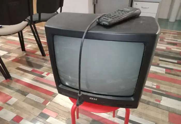 Телевизор AKAI CT-1407D