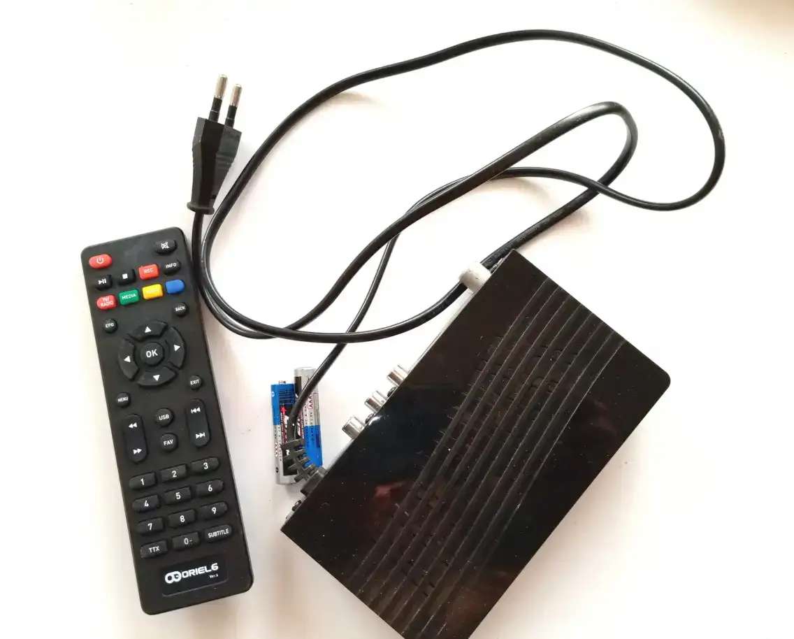 ТВ-тюнер цифровой Oriel 100 (DVB-T2)