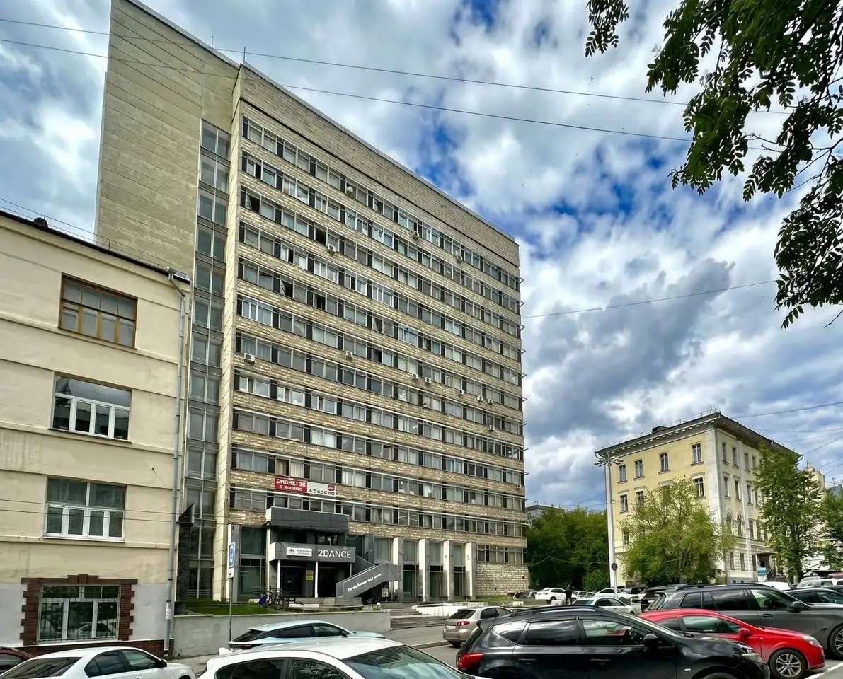 Продается здание 8639 м2 с земельным участком, улица тургенева, 13
