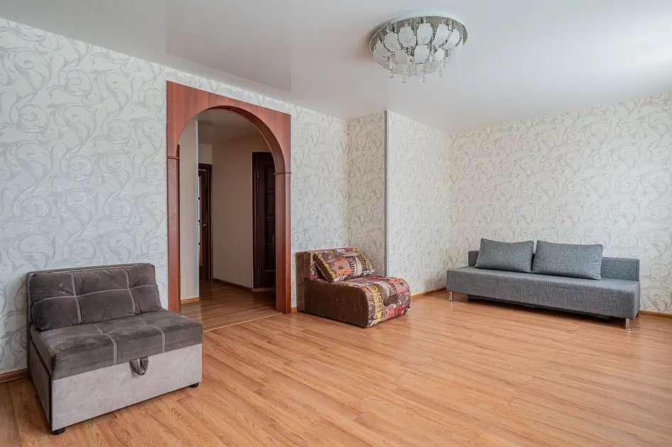 3-к квартира для 9-ти гостей Екатеринбург, улица Калинина, 10