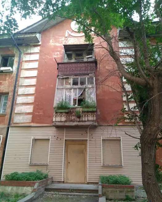 Продам большую комнату с балконом.3 / 3. 23,2м, Блюхера21А. Екатеринбург