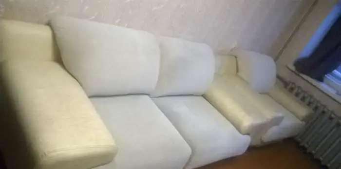 Современный диван и кресло