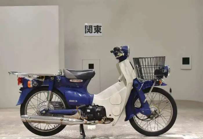 Мотоцикл дорожный Honda Super Cub рама AA01 скутерета корзина задний багажник гв 2008