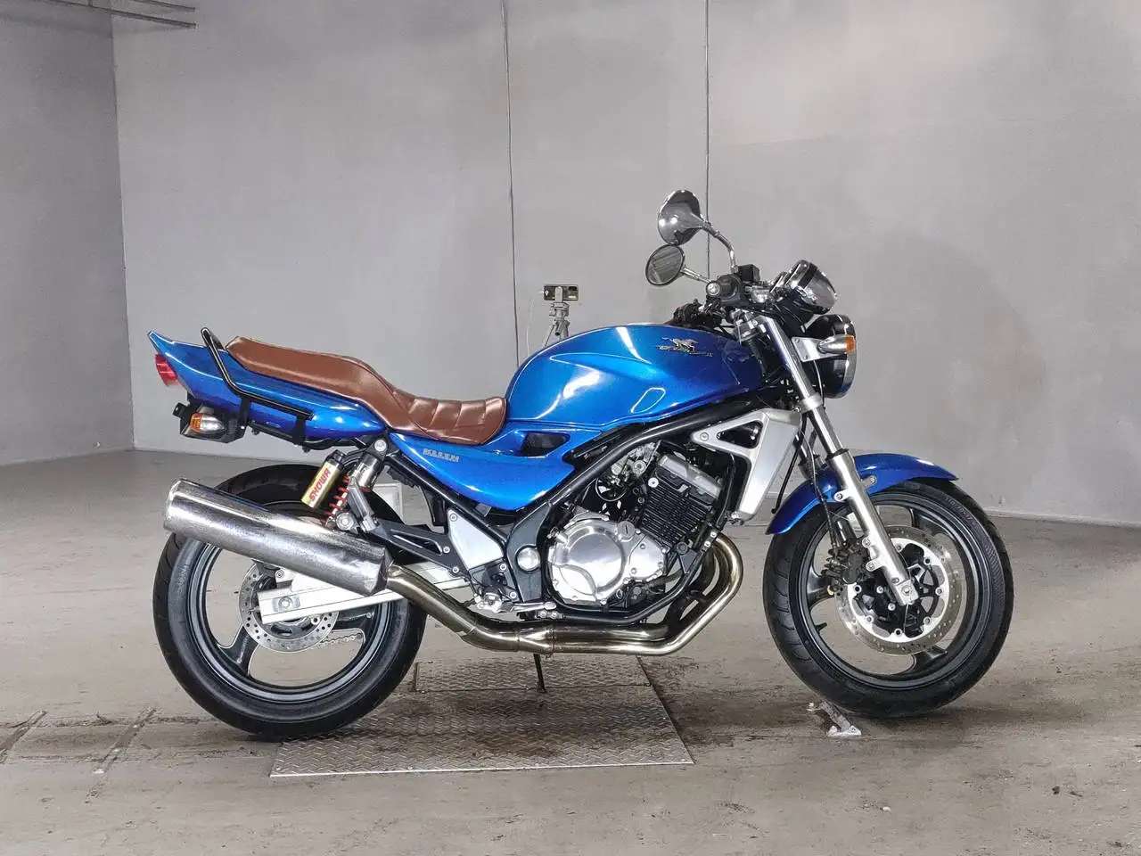 Мотоцикл дорожный Kawasaki Balius 250-2 рама ZR250B гв 2001