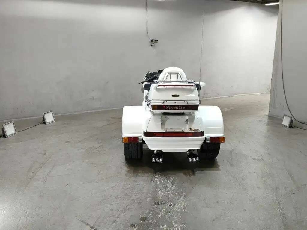 Трайк мотоцикл турист Honda GL1500 Gold Wing SE Trike рама SC22
