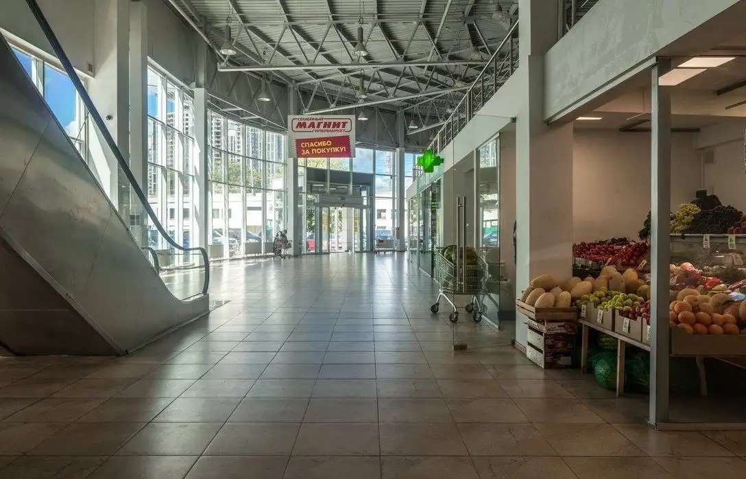 Торговое здание в ЗАО, Большая Филевская 3 897,00 м2