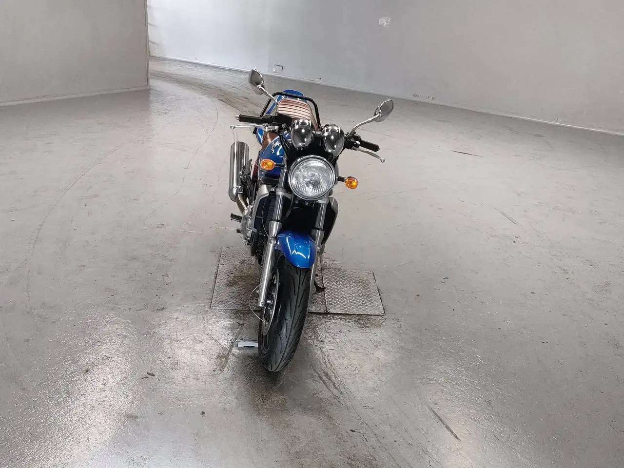 Мотоцикл дорожный Kawasaki Balius 250-2 рама ZR250B гв 2001