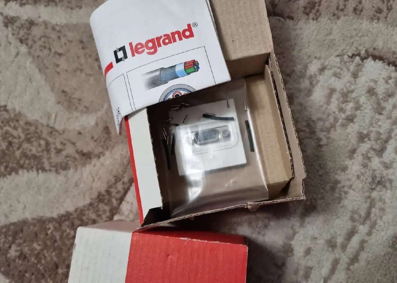 Розетка Legrand 78757 Mosaic, видео, гнездо HD15.
