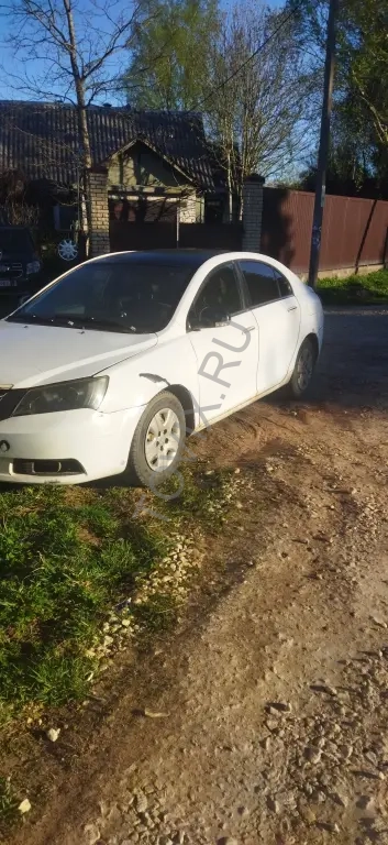 Geely Emgrand EC7 1.5 МТ, 2013, битый, 326 000 км
