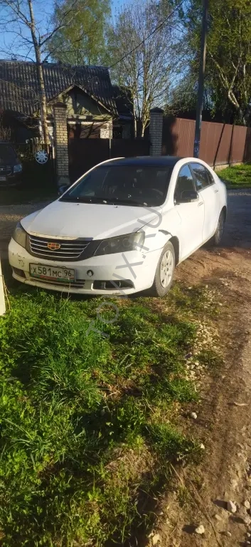 Geely Emgrand EC7 1.5 МТ, 2013, битый, 326 000 км